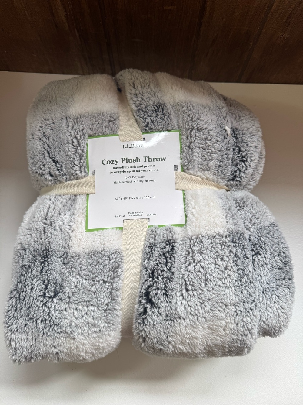 L.L. Bean Cozy Plush Throw Soft Gray and White NWT